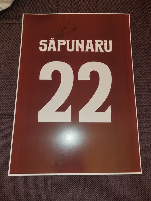 Pancarda semnata de Cristi Sapunaru