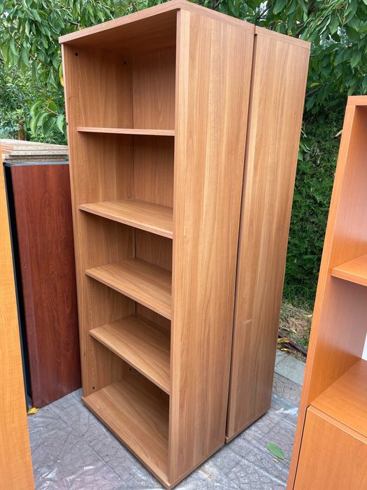 Офис оборудване - бюра, шкафове, етажерки