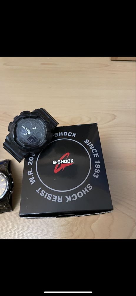 Casio g-shock.