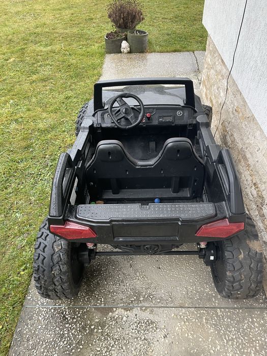 Mașinița electrica 4x4