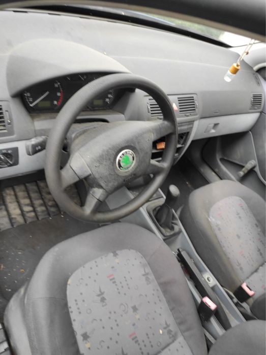 Skoda Fabia de vanzare, an 2000, benzina, motor de 1.0.
