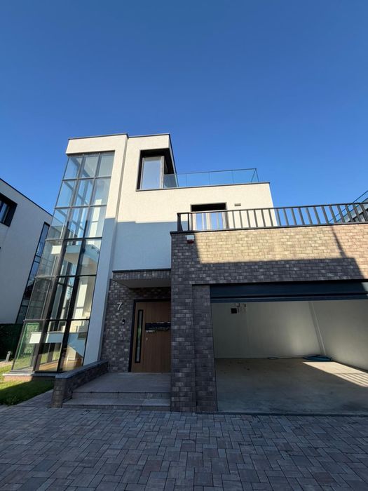 Vila se lux cu piscină Pipera, langa Scoala Americana