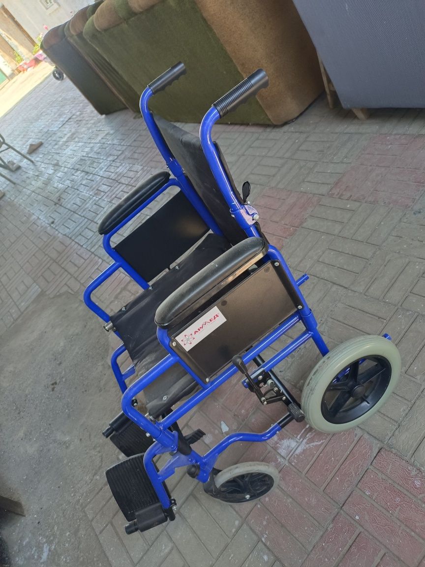 Инвалидное коляска продам срочно