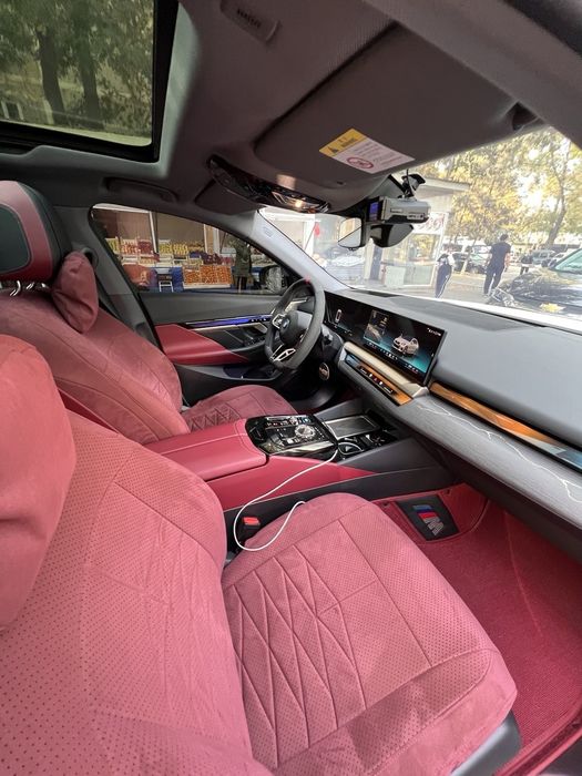 Продаётся BMW I5 35L FULL