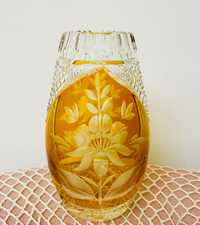 Кристална жълта ваза