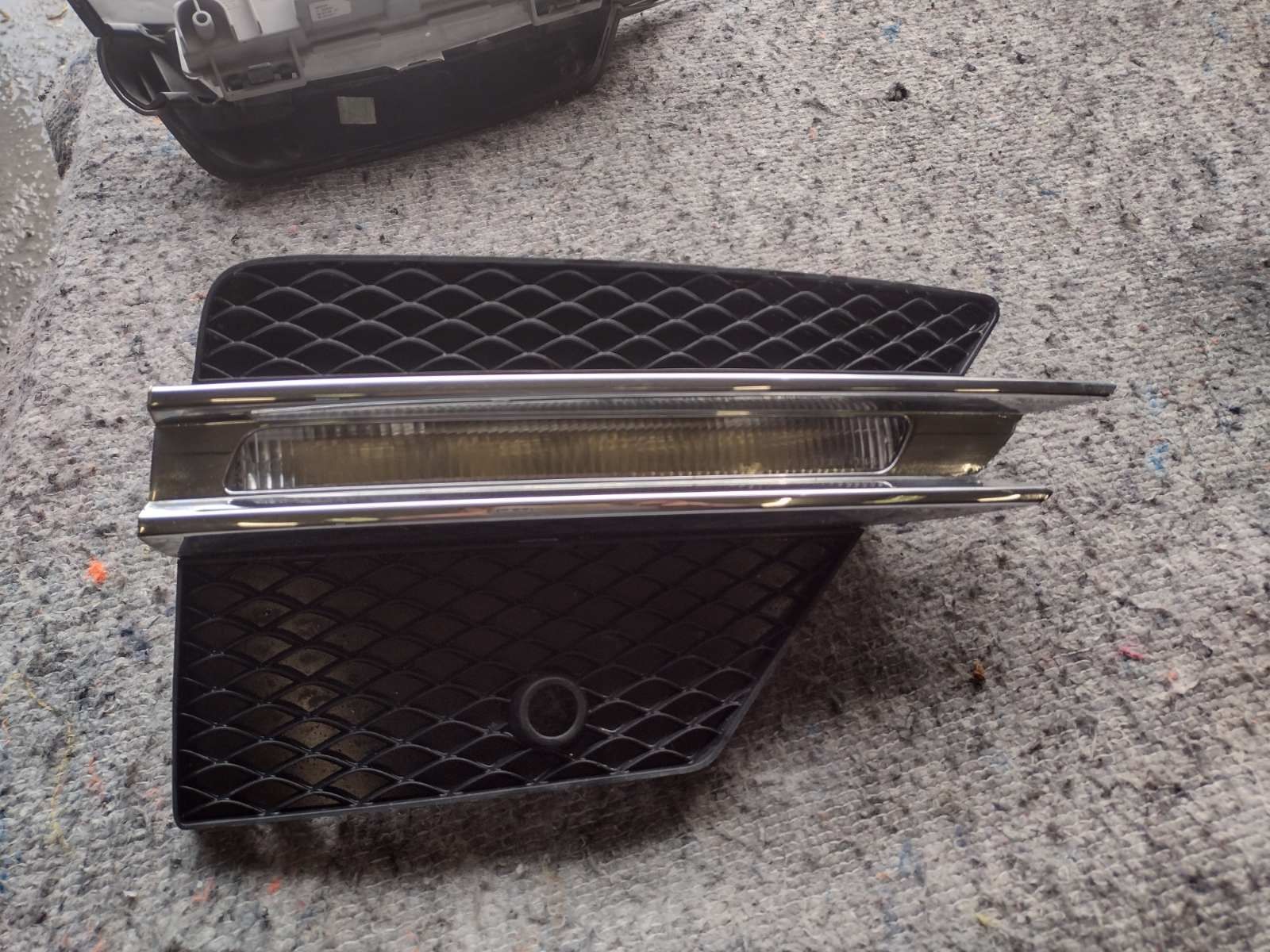 Лед дневни светлина за Mercedes ML 166