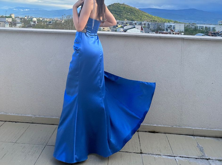 Дълга официална рокля