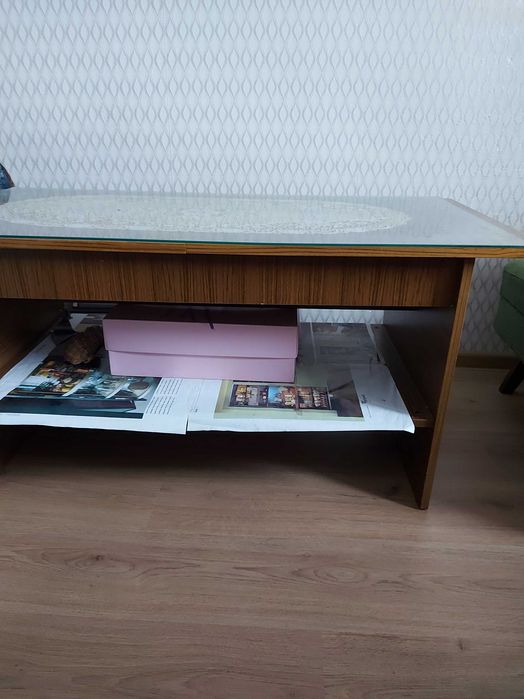 Запазена холна масичка