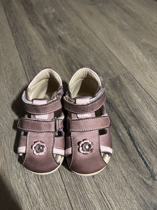 Sandale Priky & you Marimea 20utilizate foarte  putin