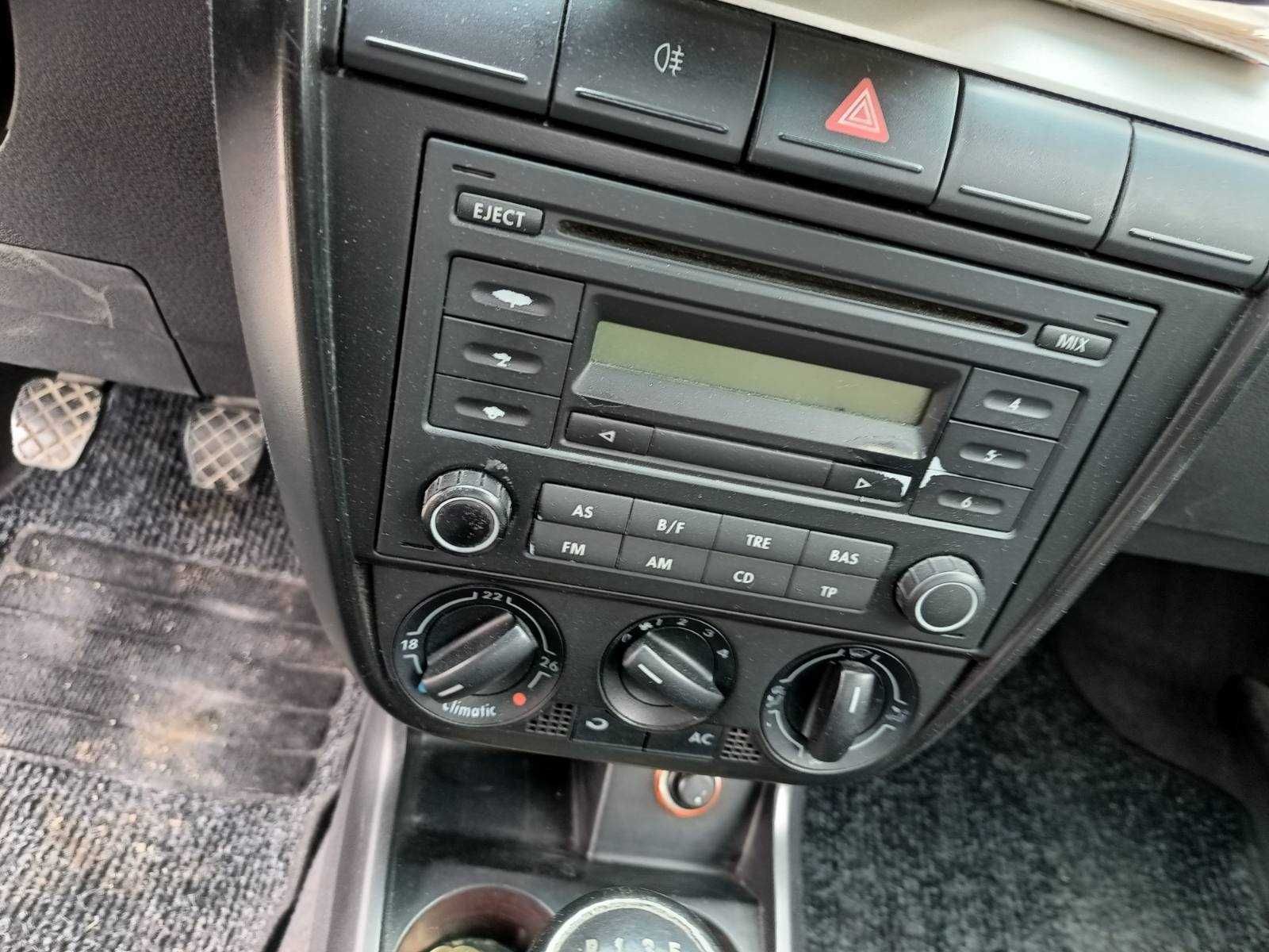 Продавам  VW Fox 1.2