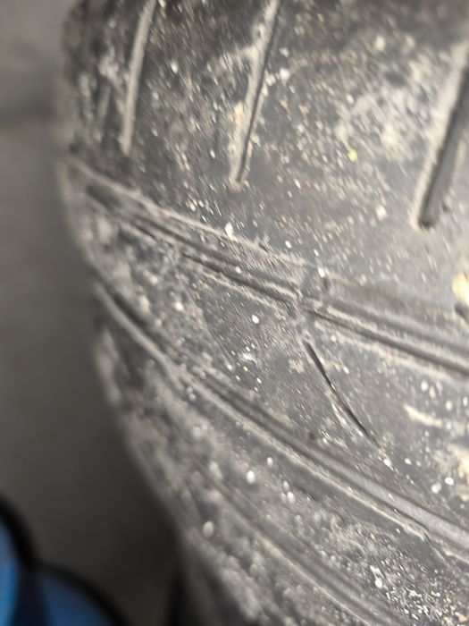 Continental  225/60/R18 летни