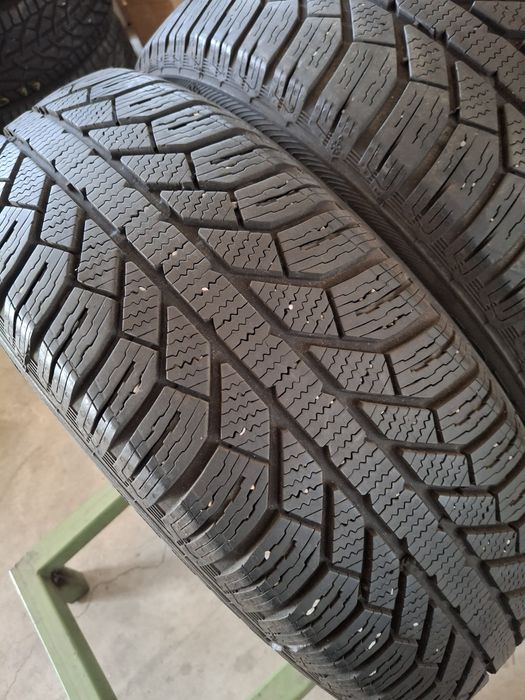 2 Anvelope de iarnă 185 65 r15 Semperit