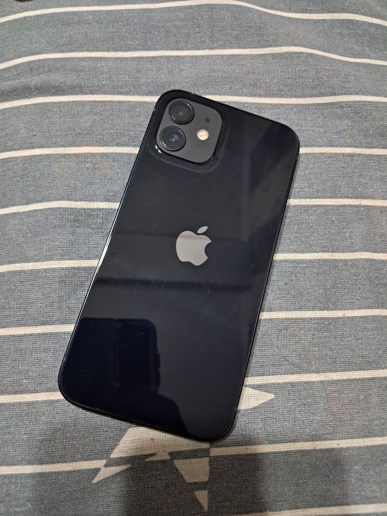 Айфон Iphone 12.
