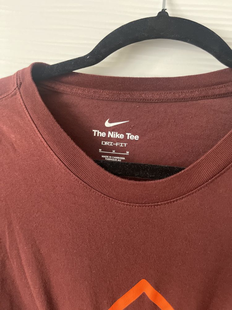 Спортна тениска Nike