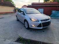 Ford Focus MK3 - 2013 - 1.0i 125CP E5 - Clima * Parkassist * Keyless