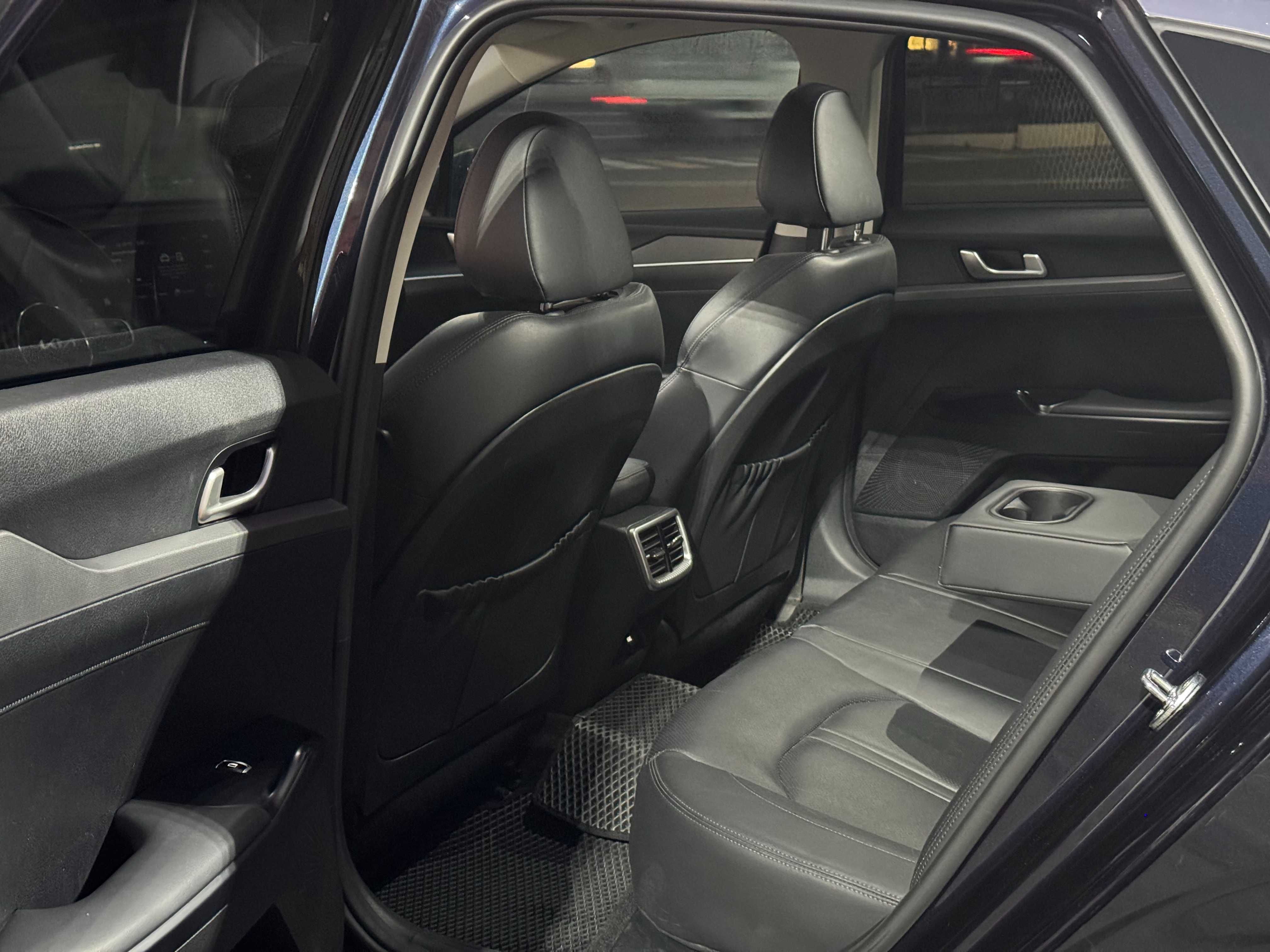 KIA K5 Prestige+ Dark Moon (от хозяина, пробег 32.000 км)