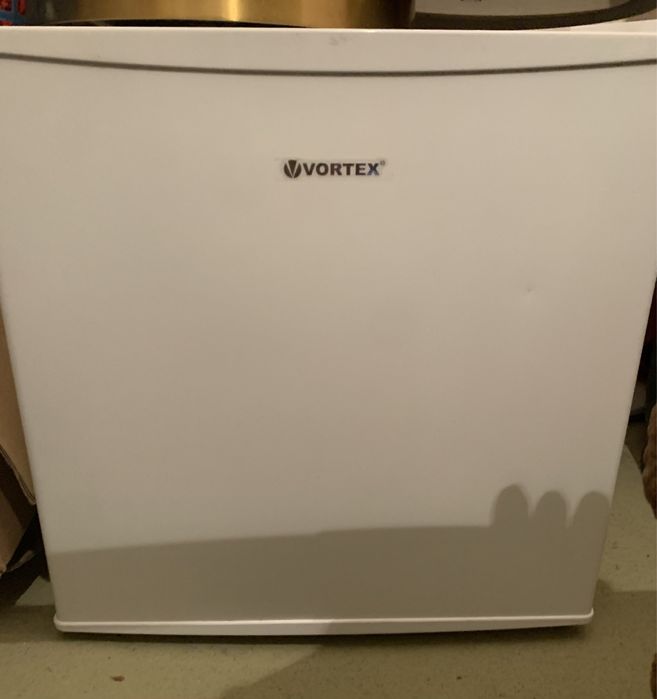 Mini Frigider Vortex