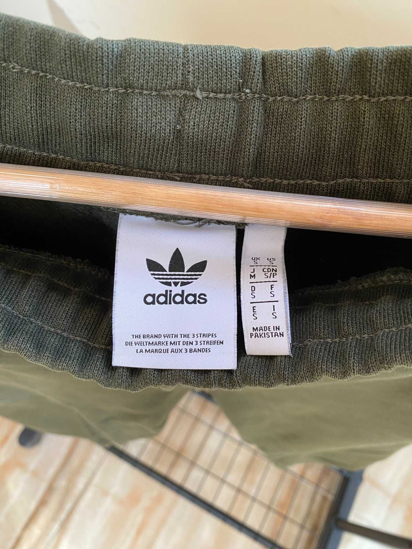 Спортен Екип Adidas Original S размер Без забележки/ Винтидж анцук
