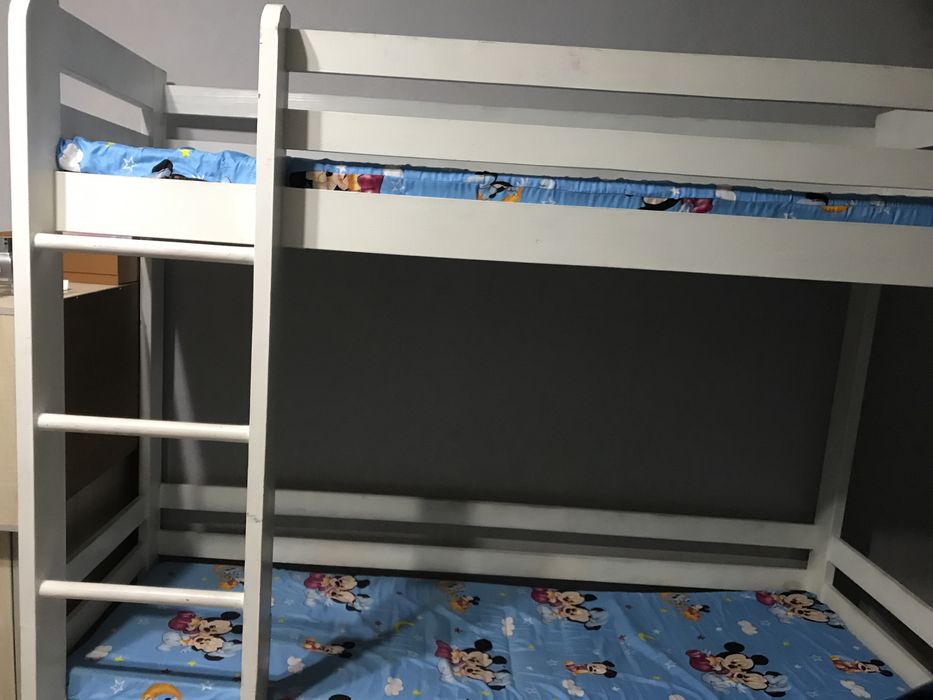 Двухэтажная кровать для детей,матрас все дадим