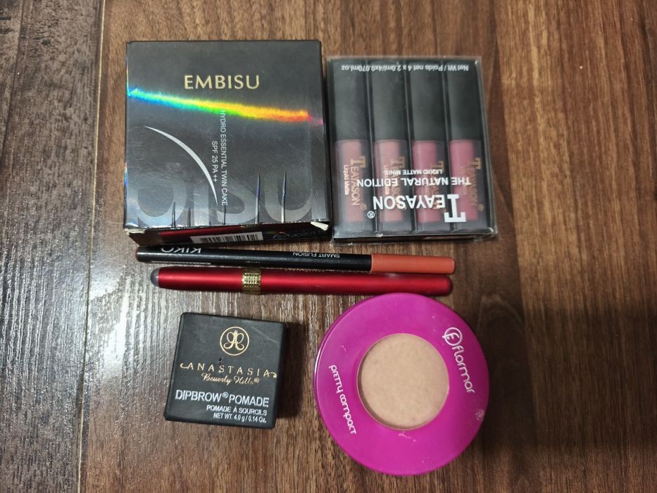 Moke up mahsulatlari sotiladi