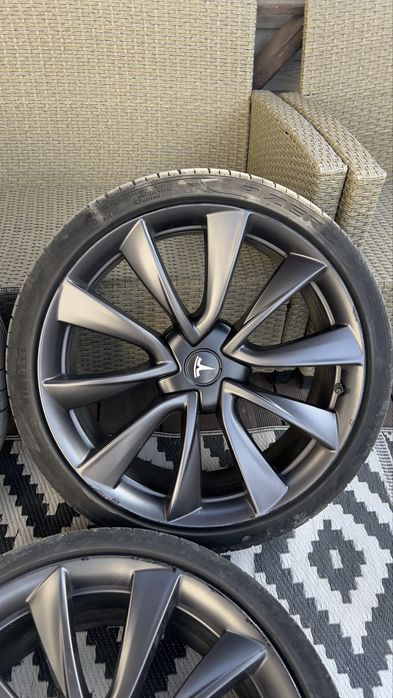 Vand Jante / Roti Complete 235/35/R20 Anvelope si senzori Tesla