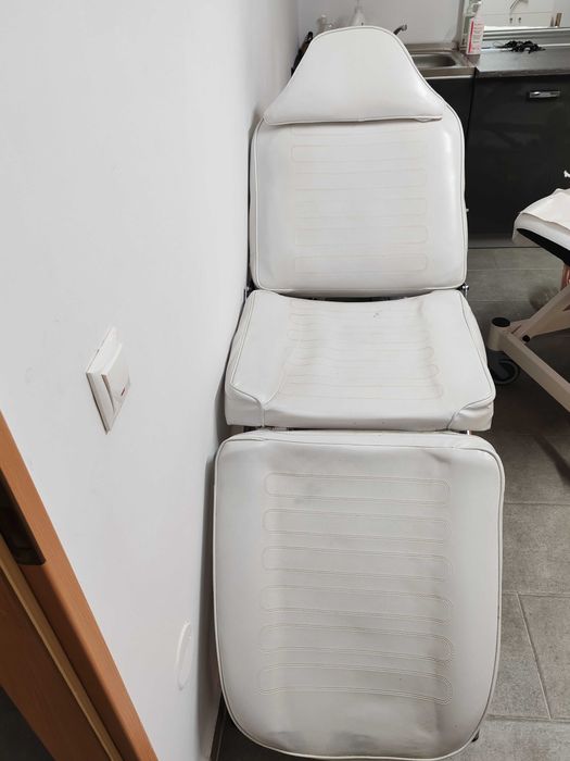 Vând pat cosmetică