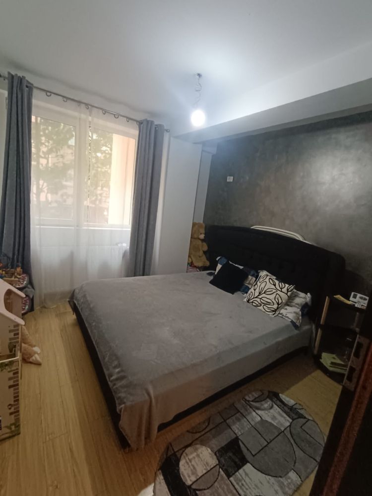 Vand apartament 3 camere Chiajna