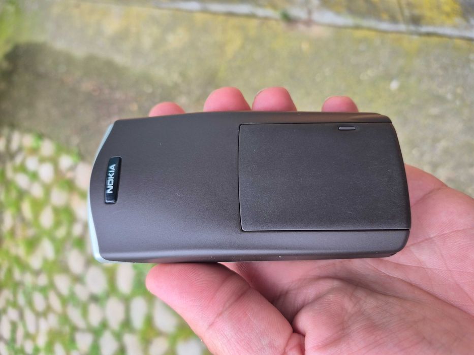Nokia 7650 in stare foarte buna (folie display)