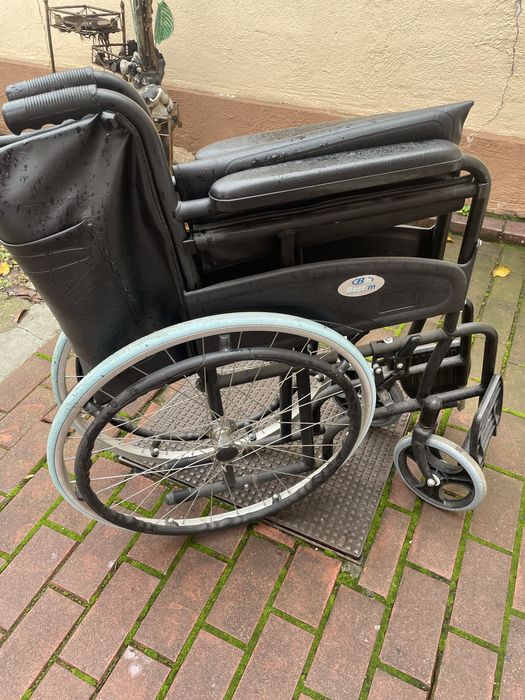 Scaun cu rotile stare bună