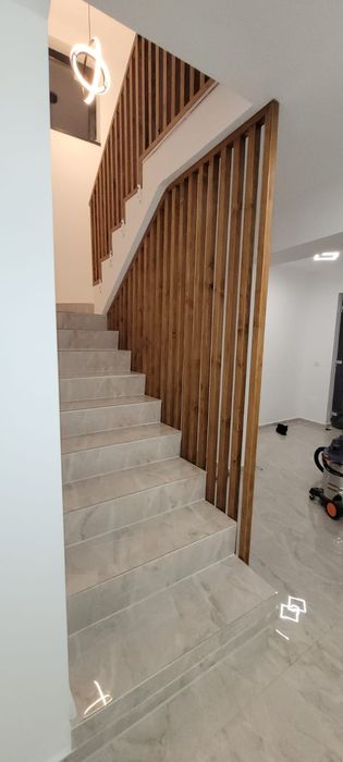 Perete despartitor tip riflaj