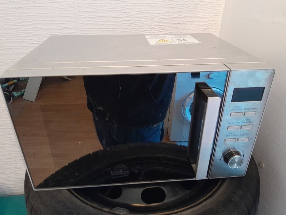 Cuptor cu microunde defect Beko - pentru piese de schimb