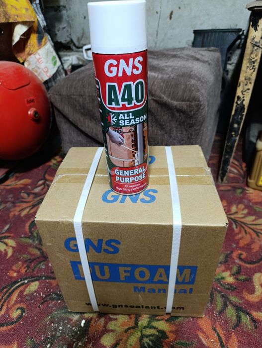 Пена монтажная 12 штук в коробке