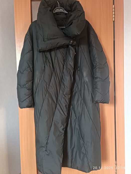 Отдам пуховик за шоколадку