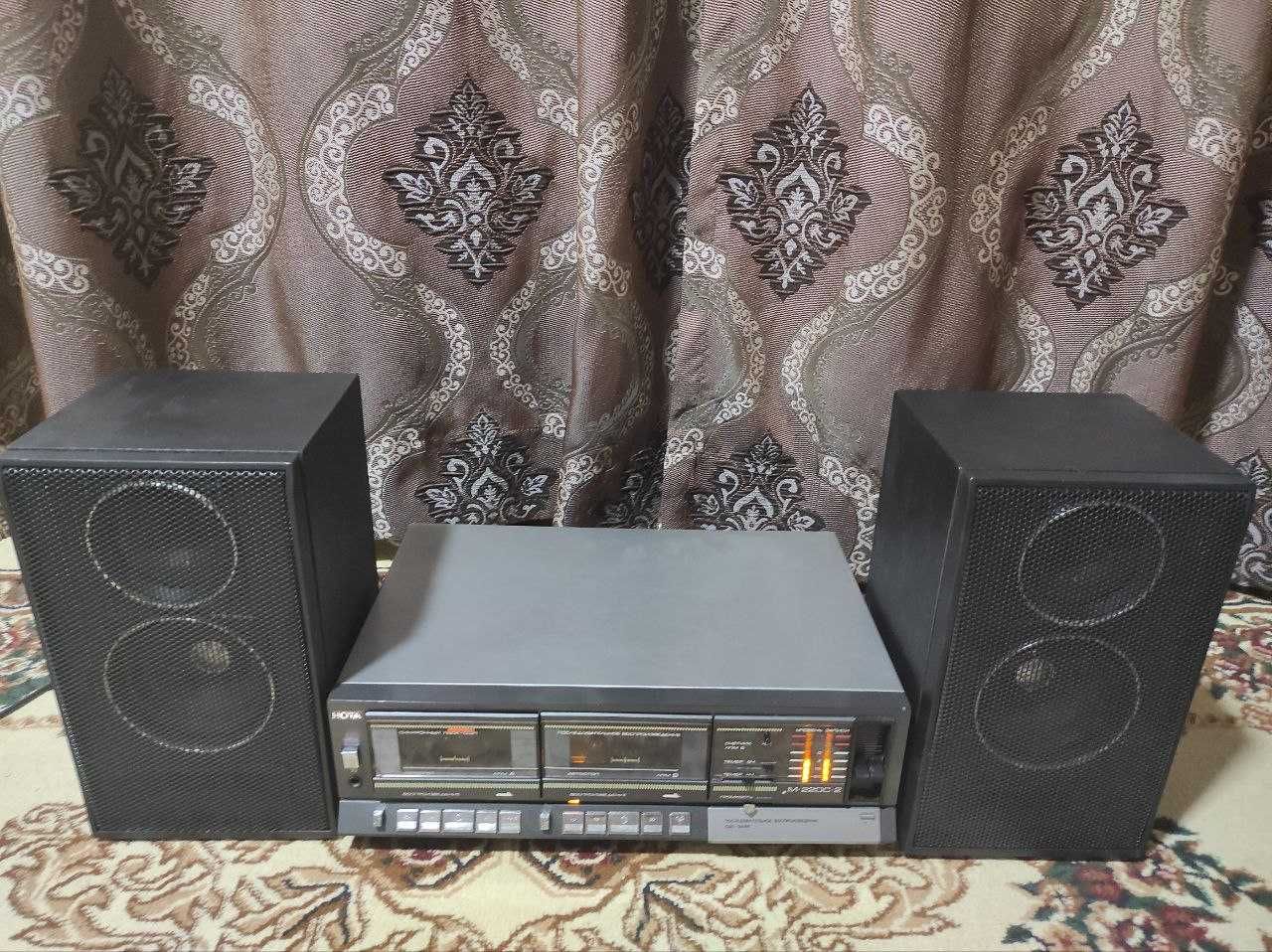 Магнитофон Нота М220-С2 с усилителем.
