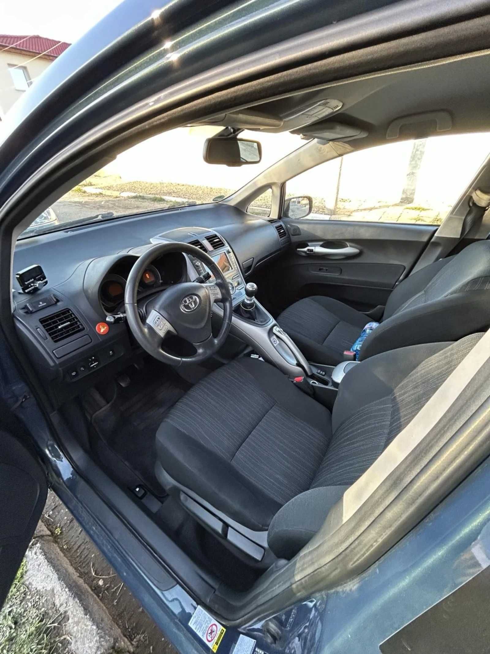 Toyota Auris 2.0 D-4D – Икономична, надеждна и готова за път!