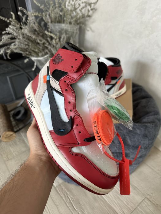 Air Jordan 1 Retro High Off-White Chicago