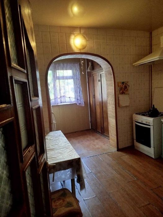 Продаётся просторная 3-комнатная квартира, массив куйлюк - 4.