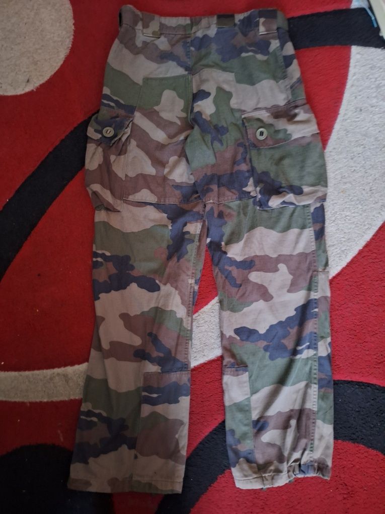 pantaloni camuflaj  L
