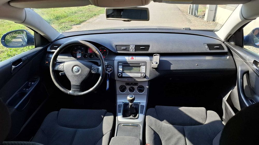 Volkswagen Passat B6 2006 diesel 2.0 140 cai