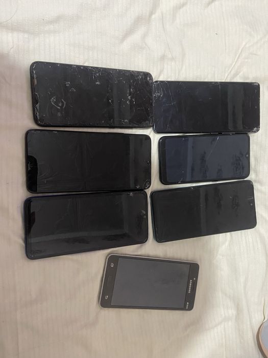 Телефоны/телефоны на запчасти