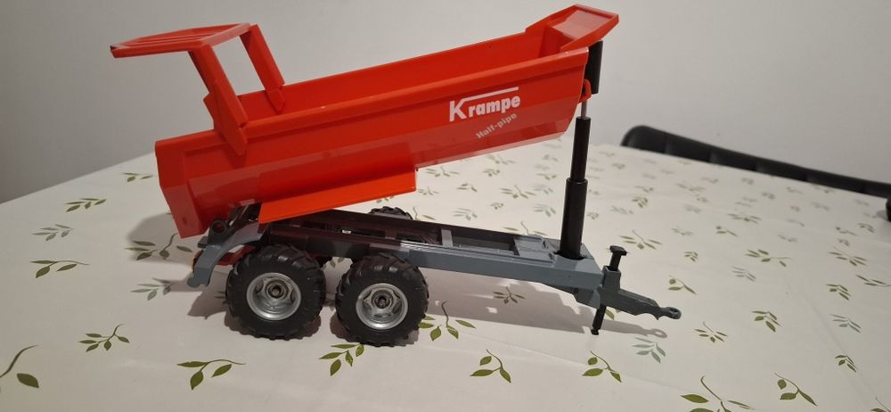 Remorca basculantă Siku