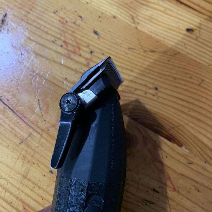 Здравейте Продавам Машина За подстригване VGR