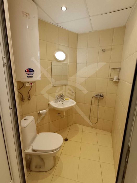 Продава се Тристаен апартамент в Варна, м-т Траката - 121 кв.м за 1885 €/кв.м - Снимка #9