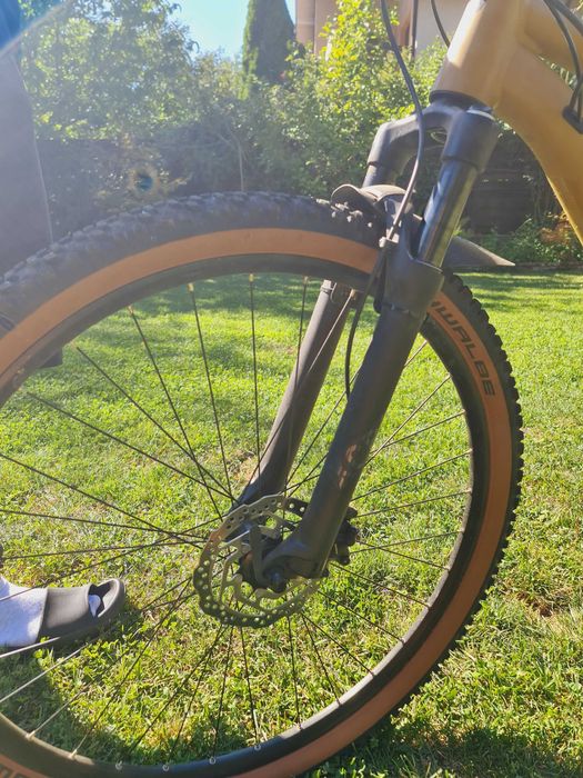 Bicicleta Cube Aim Ex Caramel Black 2023