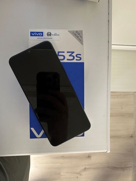 Смартфон Vivo y53s