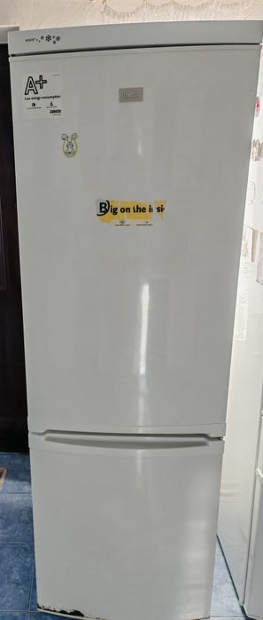 Vând combina frigorifică