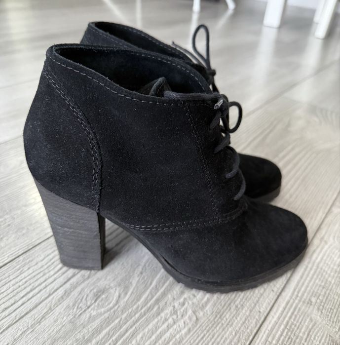 Botine piele intoarsa Mango