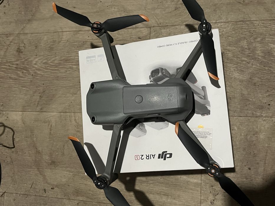 Dji air 2s combo