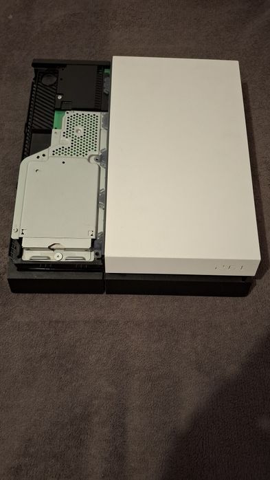 Ps4 defecte pentru piese