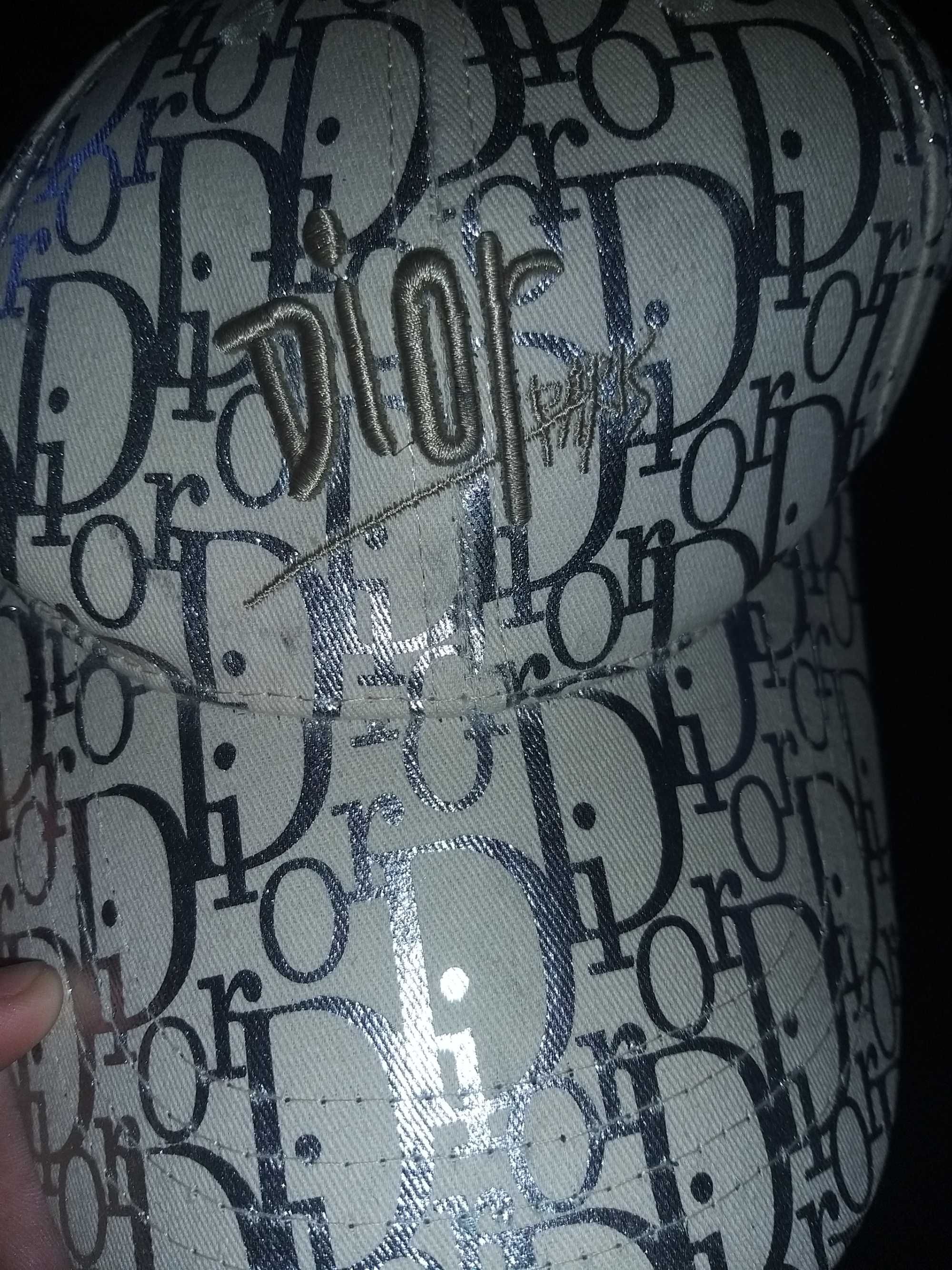 Дамска шапка dior